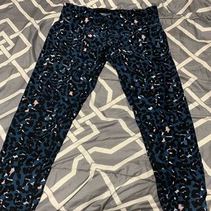 Animal print Calvin Klein leggings!